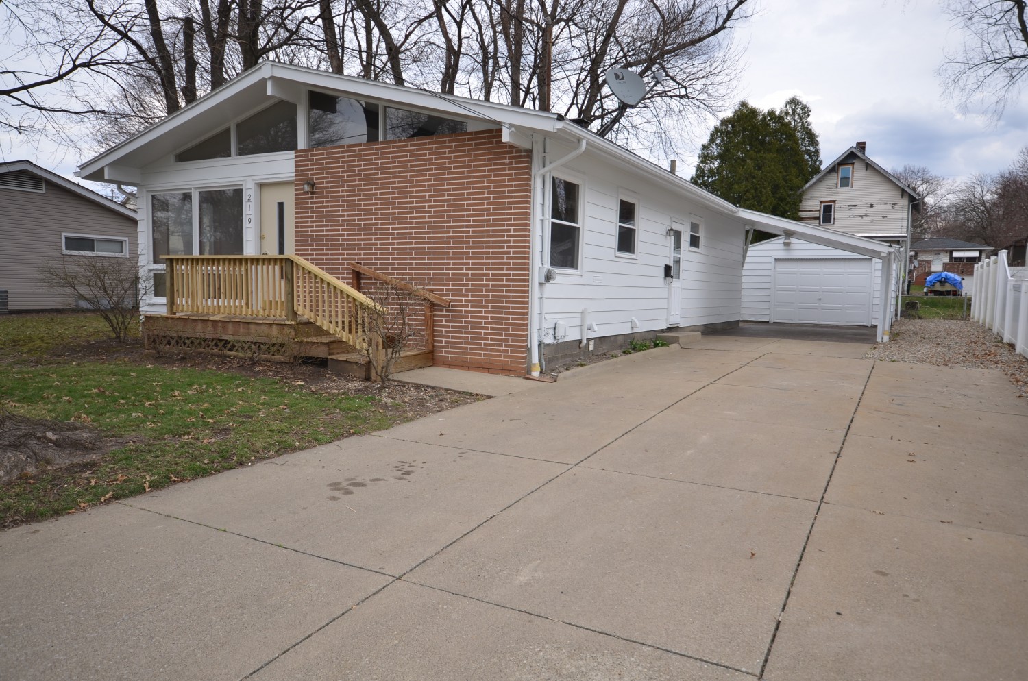 Commonwealth Properties 219 Middlefield Ave