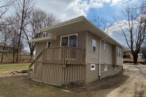 1889 Oakes Dr